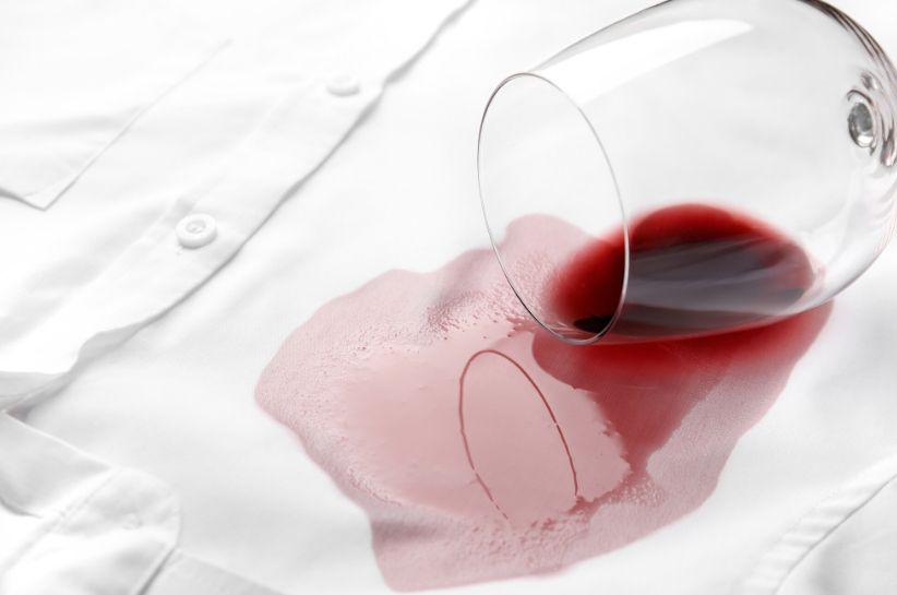 cum se elimină petele de vin