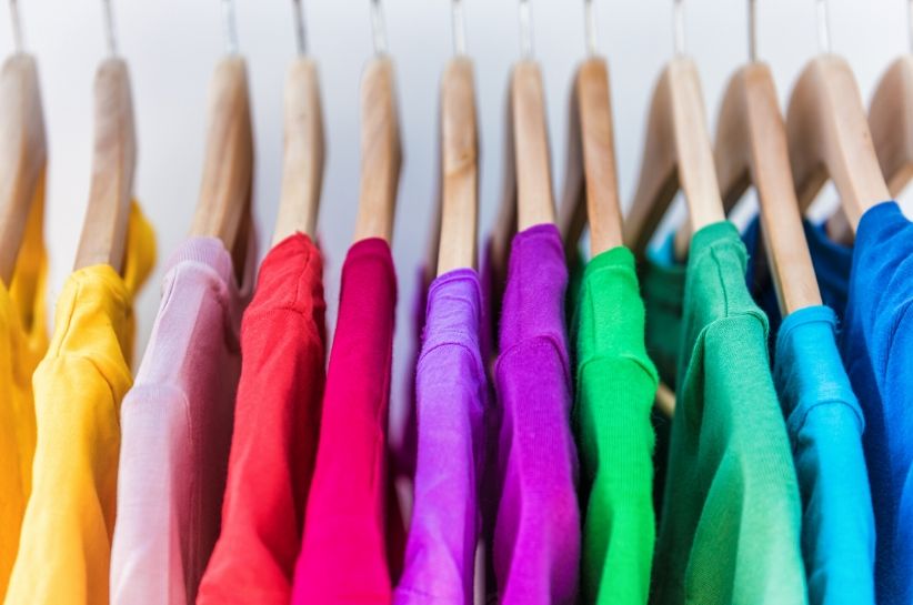 Cum să restabilești culoarea hainelor? Află metodele verificate și eficiente!